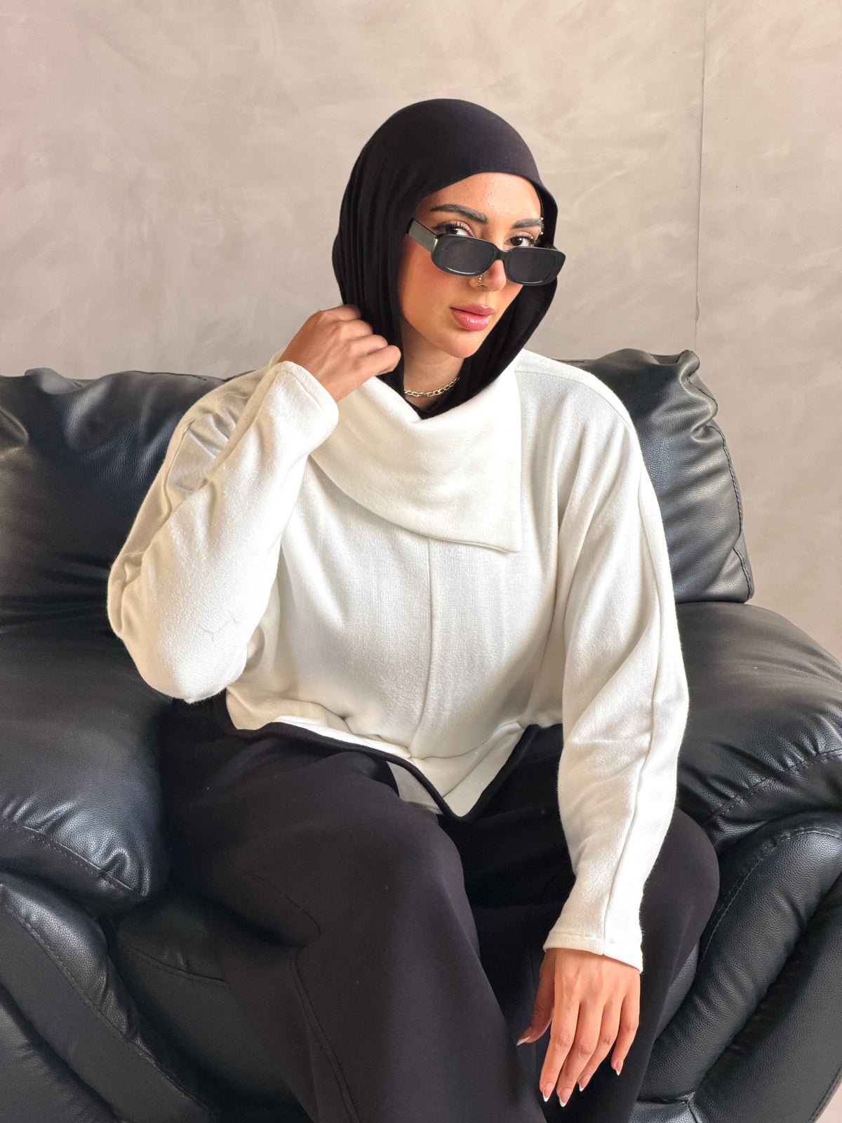 Asymmetric knit Top - White