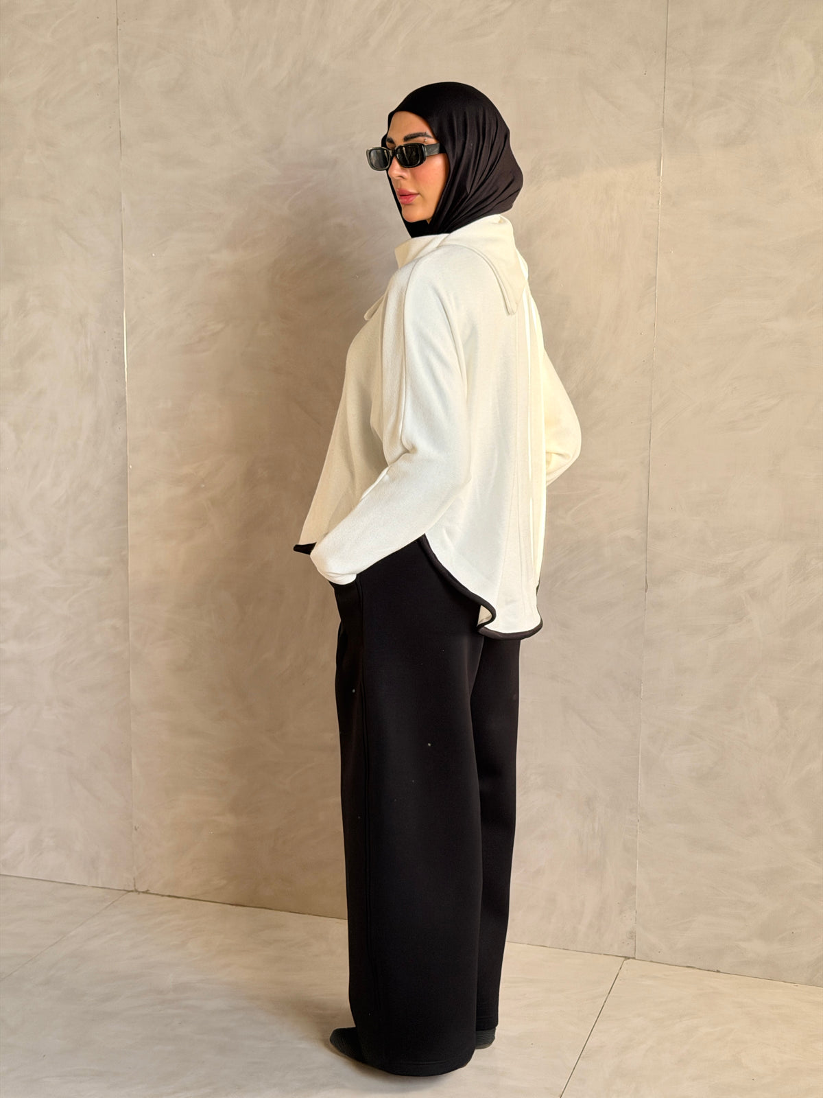Asymmetric knit Top - White