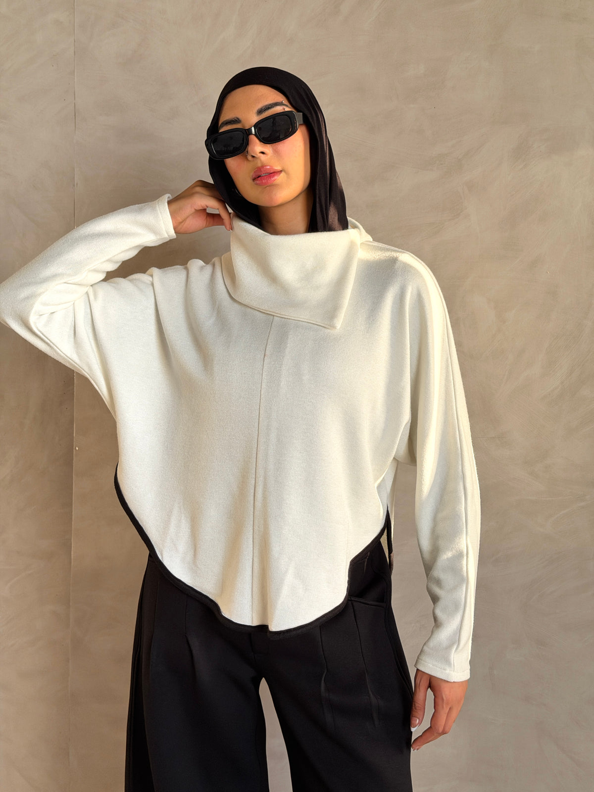 Asymmetric knit Top - White