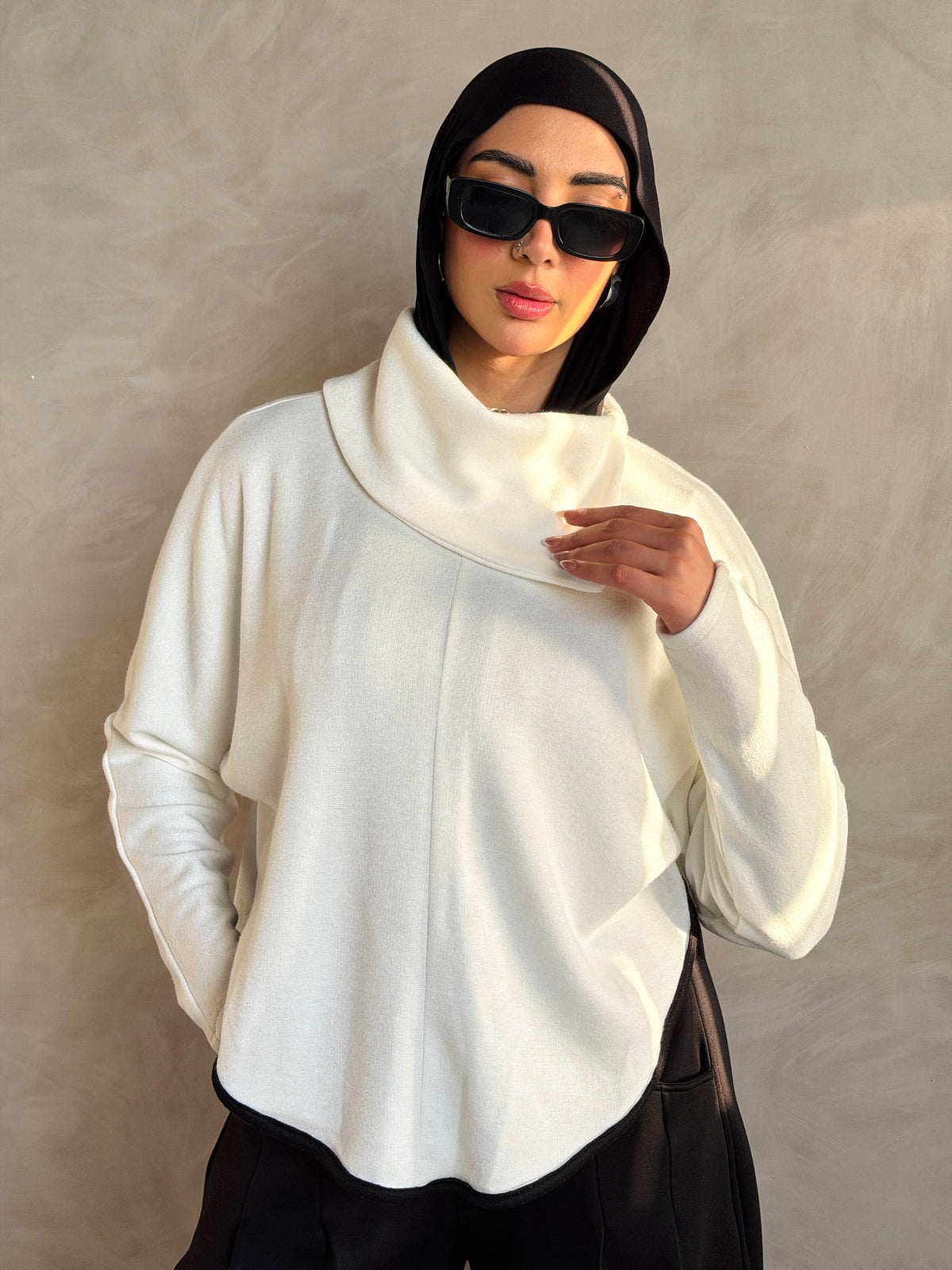 Asymmetric knit Top - White