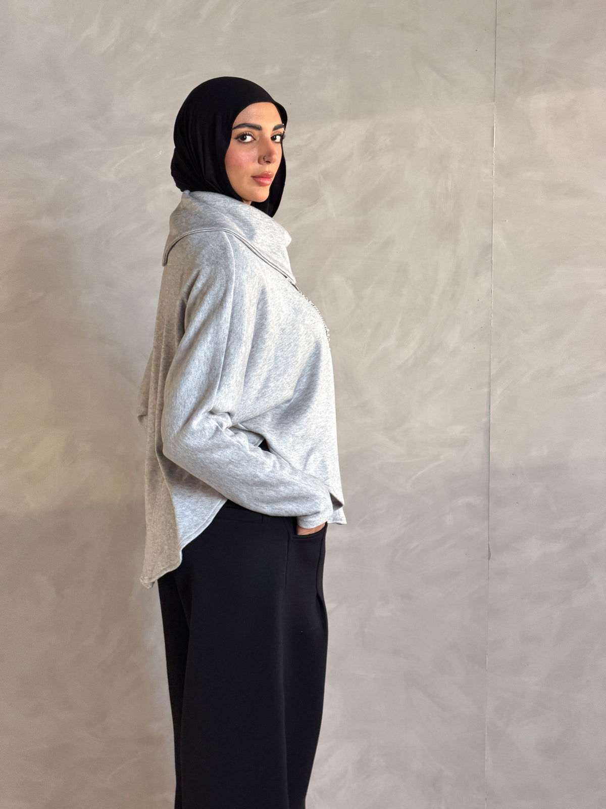 Asymmetric knit Top - Gray