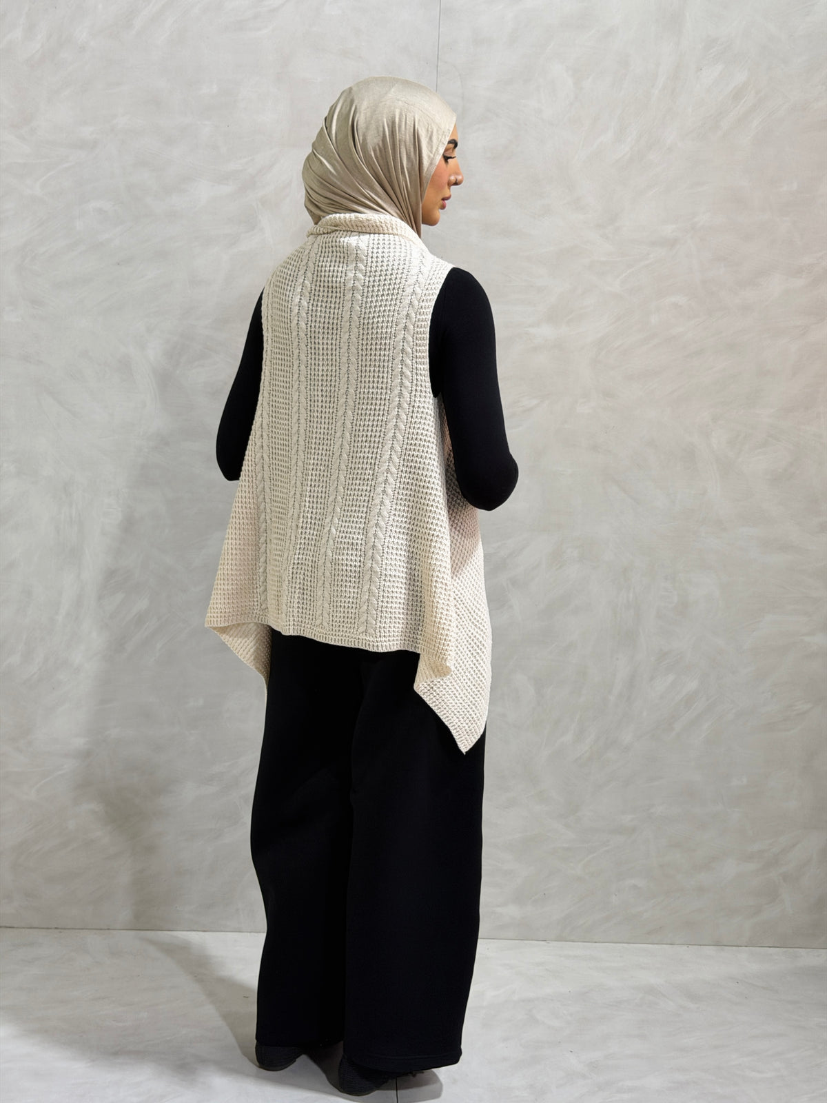 Knit Flow Vest- Beige