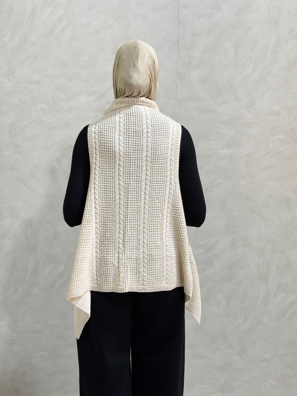 Knit Flow Vest- Beige