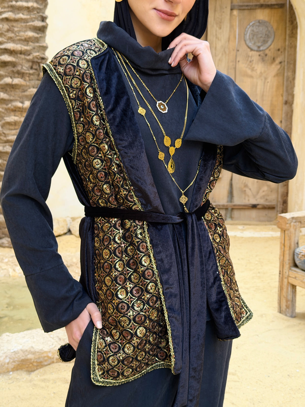 Oriental Embroidery Vest - Black