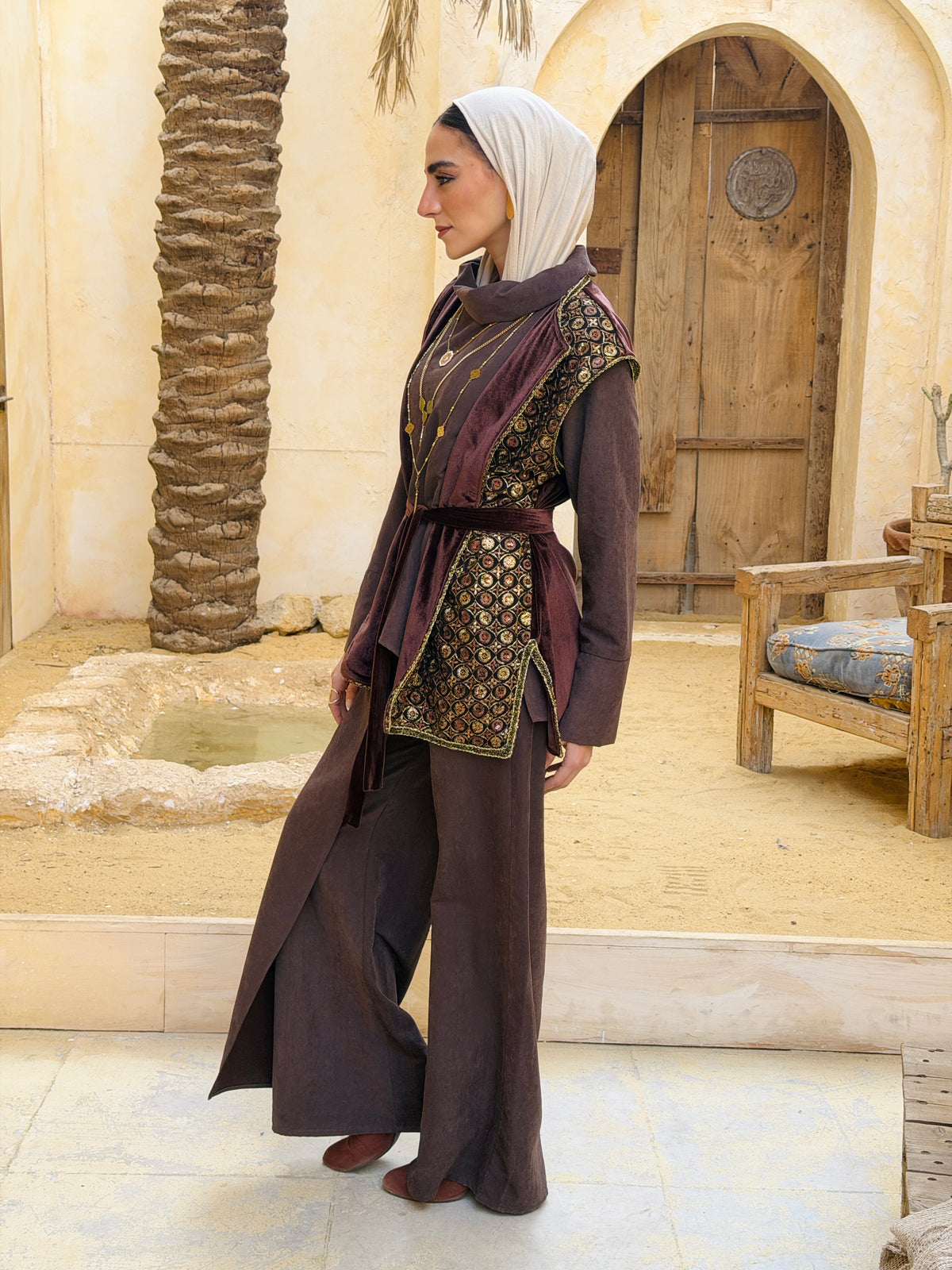 Oriental Embroidery Vest - Brown