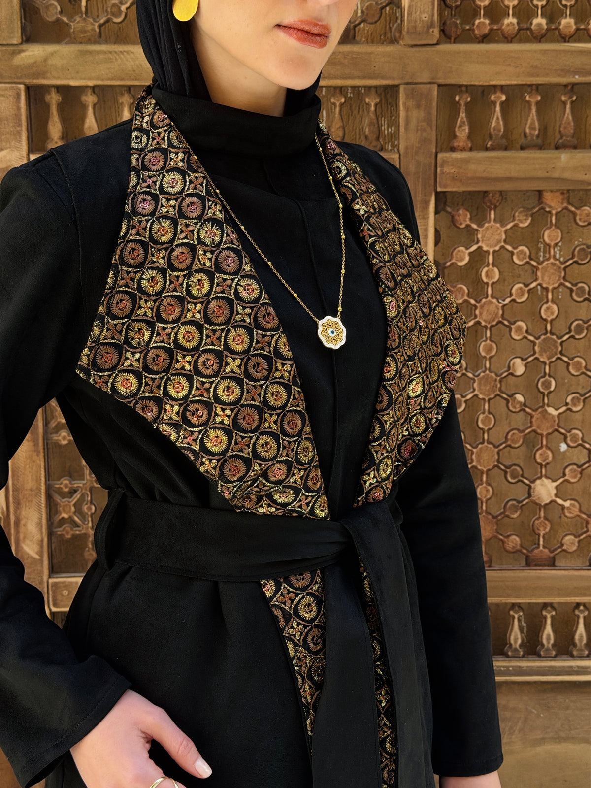 Embroidery Vest - Black